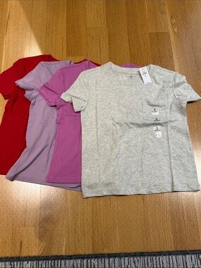 GAP Short Sleeve pocket Tees in Red, Lavender, Magenta and Heather Gray bundle